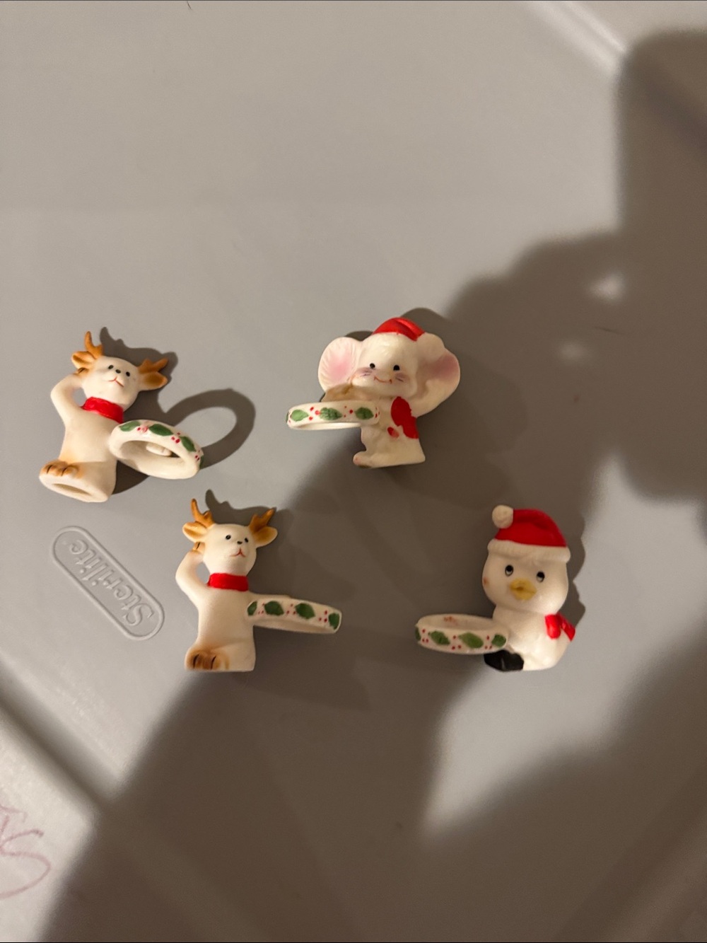 Holiday Animal Toy napkin ting Set - White Red Accents